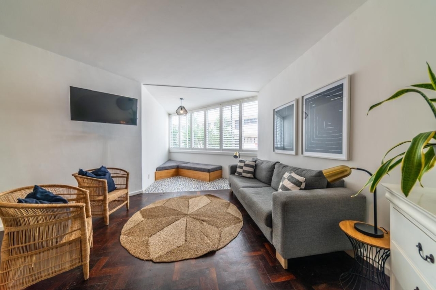 To Let 1 Bedroom Property for Rent in Sea Point Western Cape